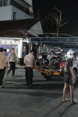 Resahkan Warga, Polsek Kembaran Banyumas Tertibkan Balap Liar Bersama Masyarakat, Puluhan Motor Ditindak