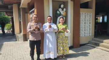 Minggu Kasih, Kapolres Sragen Hadiri Misa Suci dan Pererat Silaturahmi dengan Jemaat Gereja Katolik