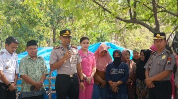 Kapolres Sragen Turun Langsung ke Tangen, Salurkan Air Bersih untuk Warga yang Lima Bulan Dilanda Kekeringan