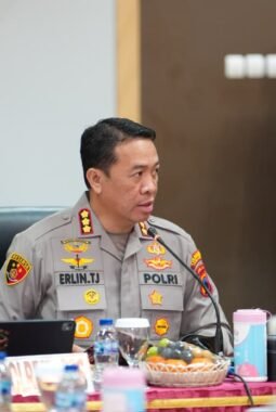 Jelang Aksi Evaluasi Dua Tahun Pemerintahan Prabowo-Gibran, Kapolda Jateng Tekankan Pengamanan Humanis dan Berwibawa