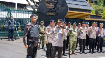 Pimpin Apel Pengamanan Unjuk Rasa, Kapolda Jateng Tekankan Empati, “Pakaian yang Anda Pakai Bukan untuk Menyakiti Masyarakat”