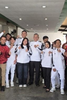 FORKI Kota Semarang Lepas 11 Atlet Karate Menuju Porprov Jawa Tengah 2026, Targetkan 7 Medali Emas