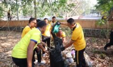 Green Policing, Kapolres Kudus Pimpin Kerja Bakti Bersama Masyarakat di Balai Jagong