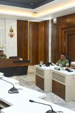Kasdam IV/Diponegoro Pimpin Evaluasi Percepatan KDKMP, Perkuat Sinkronisasi Pembangunan di Jawa Tengah