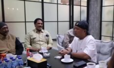 Wedangan Bareng Driver Ojol, Mbah Con: Polisi dan Masyarakat Tak Boleh Ada Jarak