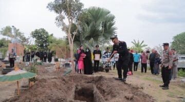 Tujuh Tahun Koma Usai Dikeroyok Saat Bertugas, AKBP (Anumerta) Aditia Mulya Ramdhani Dimakamkan di Klaten