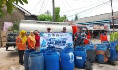 SINERGI TNI AL DAN INSTANSI TERKAIT, 15.000 LITER AIR BERSIH DISALURKAN UNTUK WARGA TERDAMPAK KEKERINGAN DI PATI