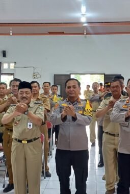 “Belanja Aspirasi”, Kapolres Semarang Kumpul Lurah dan Kades Se-Ungaran Barat.