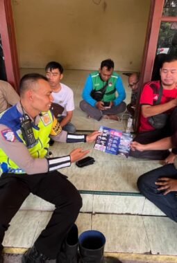 Tingkatkan Kesadaran Keselamatan Jalan, Satlantas Polres Demak Sasar Komunitas Ojek Online