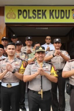 Kapolres Jombang Tatap Muka dengan Personel Polsek Jajaran, Tekankan Profesionalisme dan Pelayanan Humanis