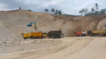 PAPAN IUP-OP TERPASANG, KONSULTAN SEBUT IZIN MASIH BERPROSES! Tambang Pasir CV Sartika Putra Jaya di Mancak Disorot